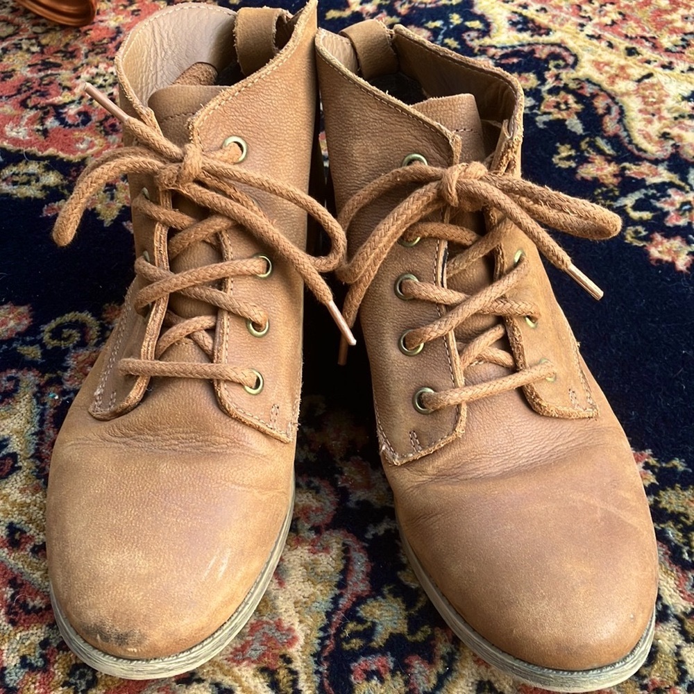 Tan Leather Lace-Up Ankle Boots